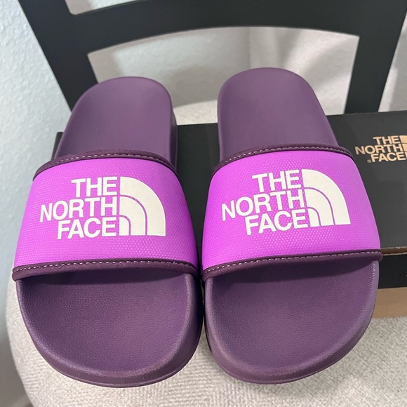 The North Face Other - THE NORTH FACE PRE-LOVED AUTHENTIC YOUTH BASE CAMP LITTLE GIRL SLIDE III